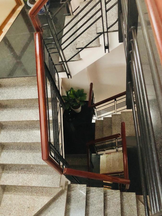 Tina Family Hotel Да Лат Екстериор снимка